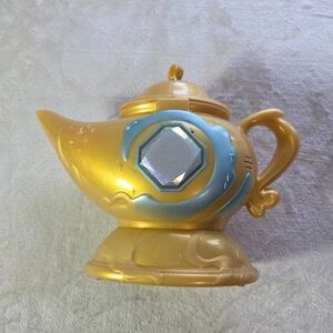 Magic Mixies Magic Genie Lamp w/ Doll and Ring Tested Works Sounds Lights Yellow
